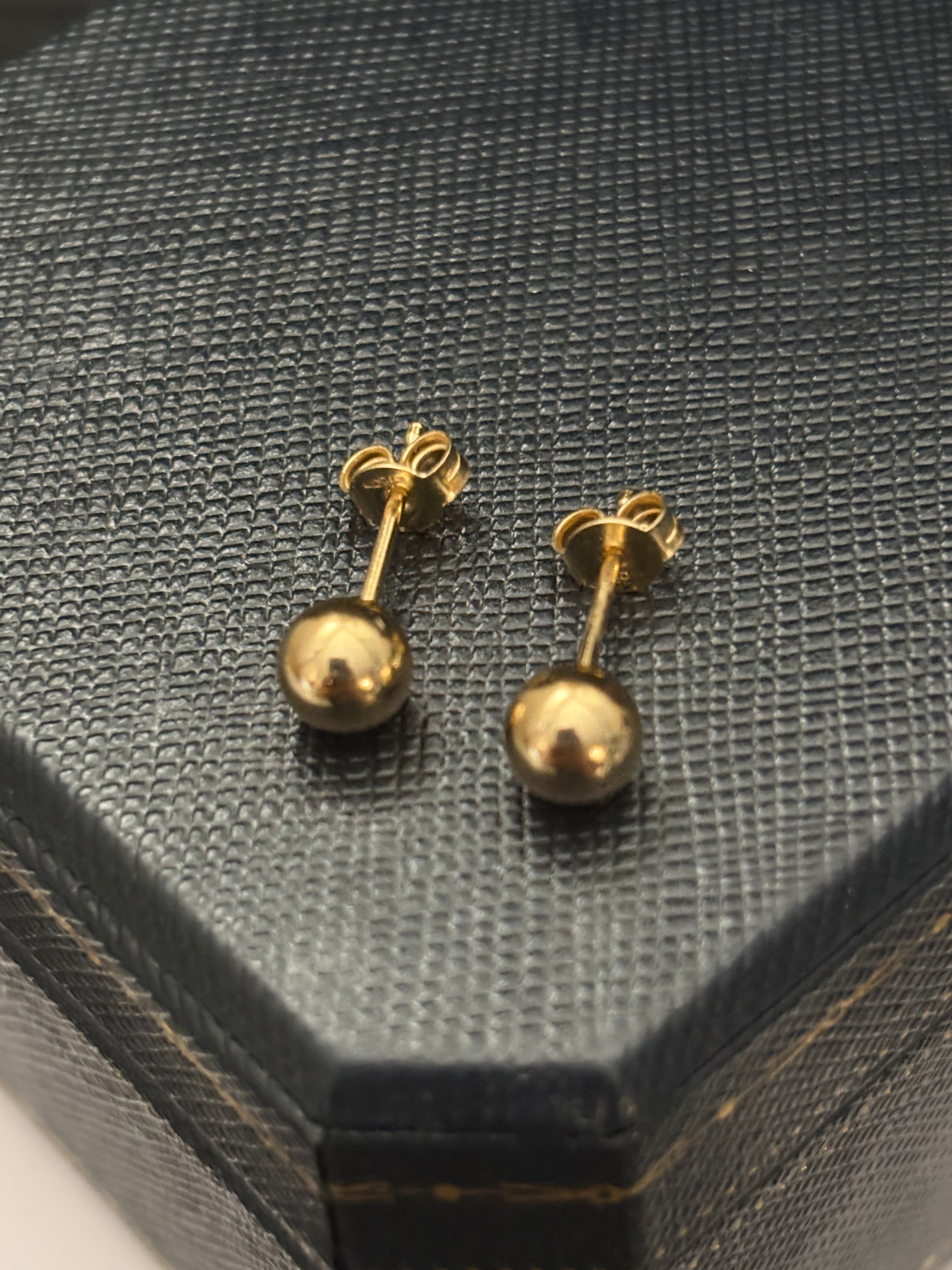 7MM Plain Ball Stud Earring