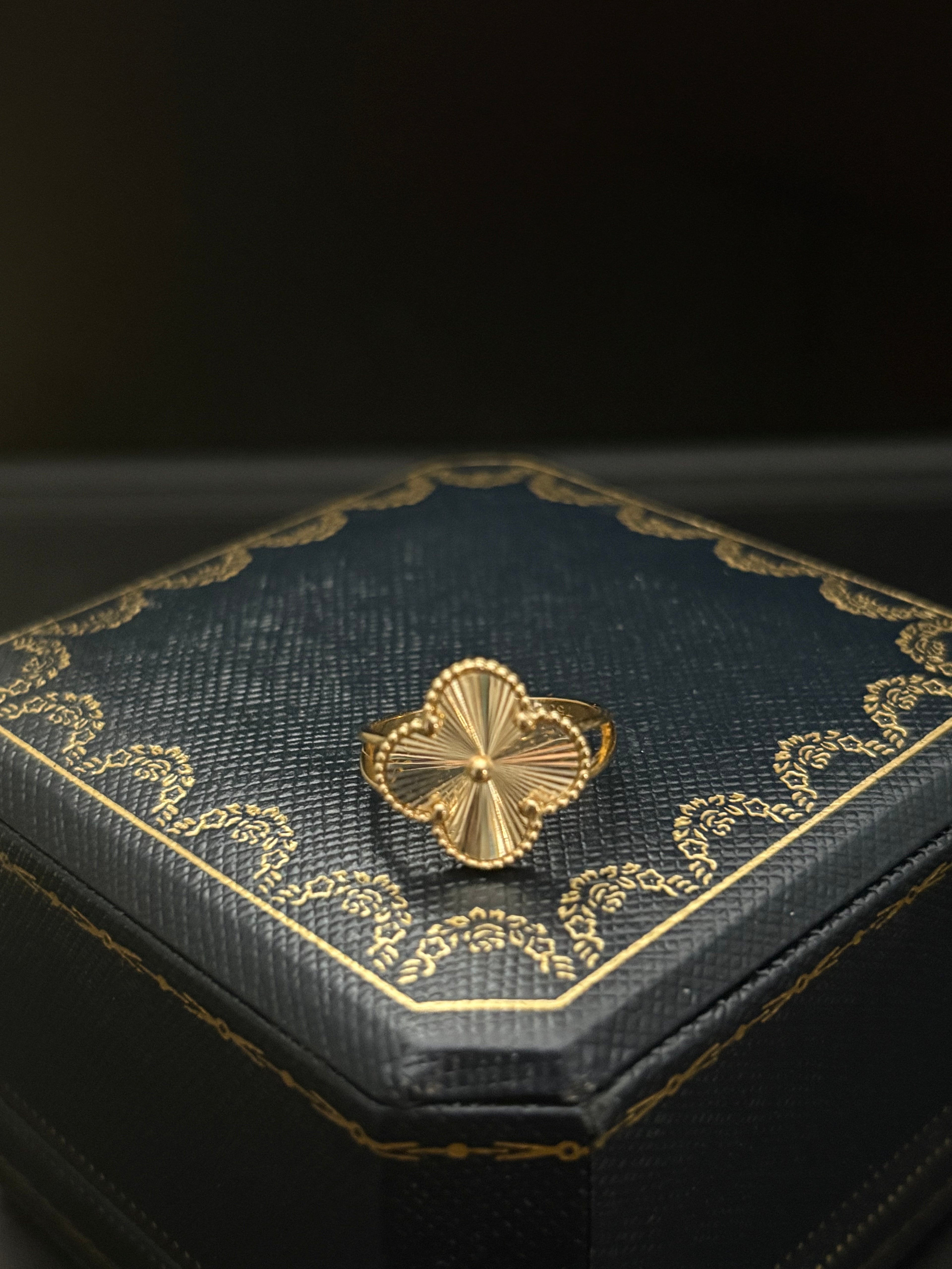 Size 5 Clover Ring