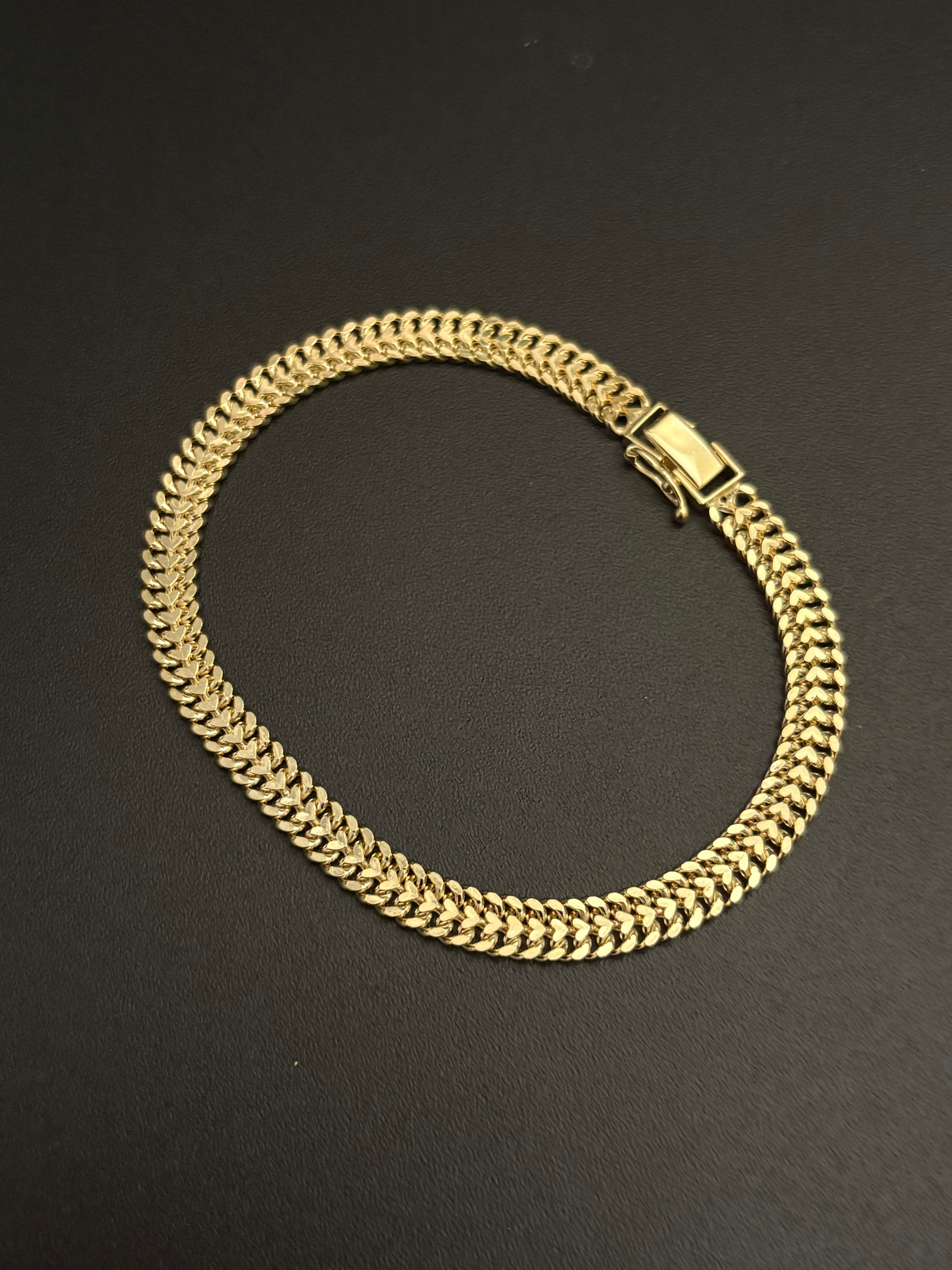 Heartbiz Bracelet Dubai