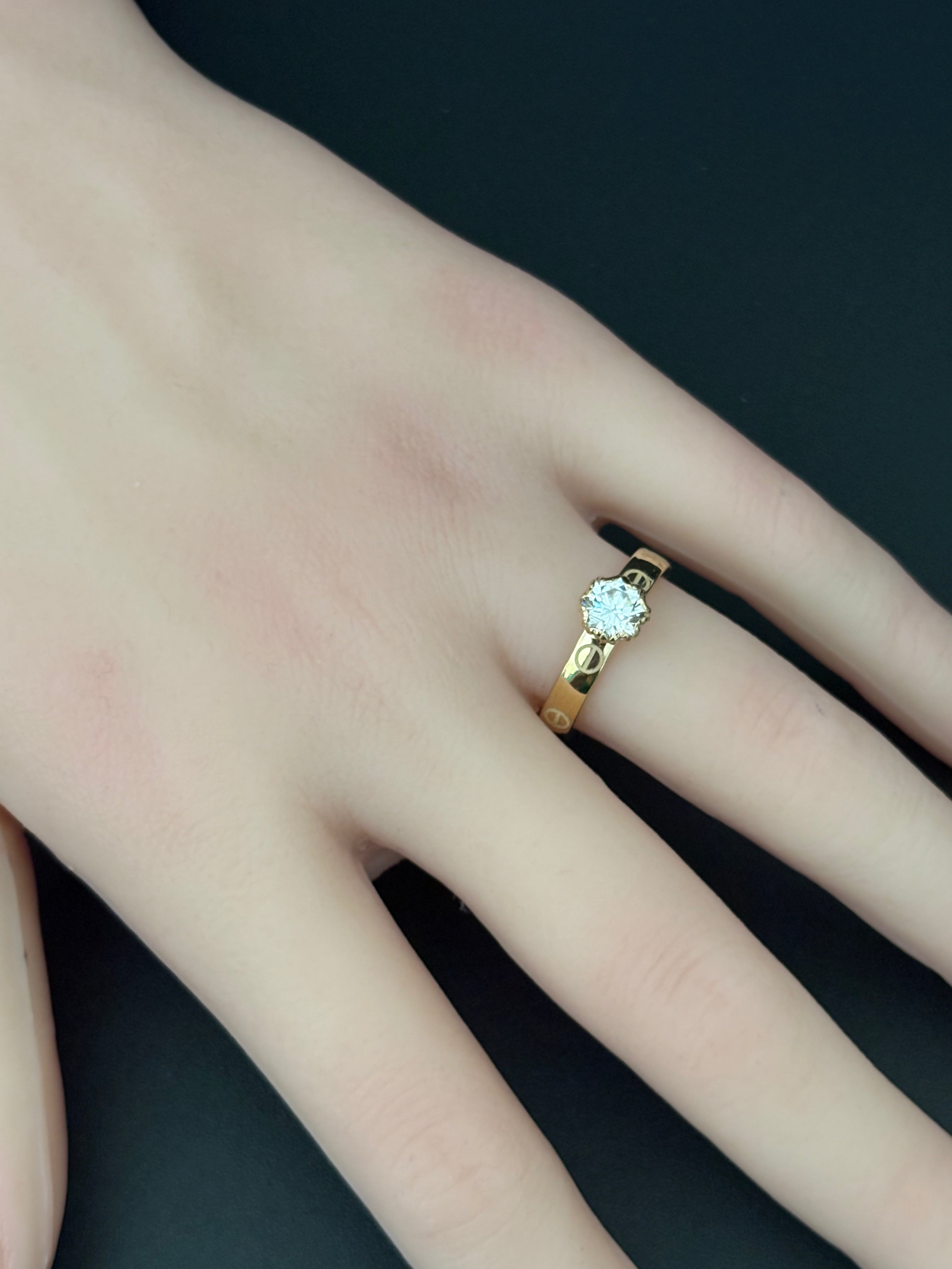 Light Weight Engagement Ring