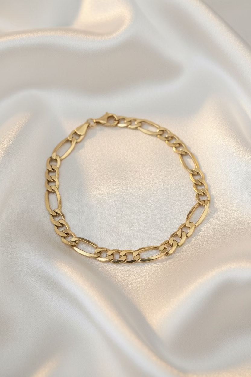 Size 8 Figaro Bracelet