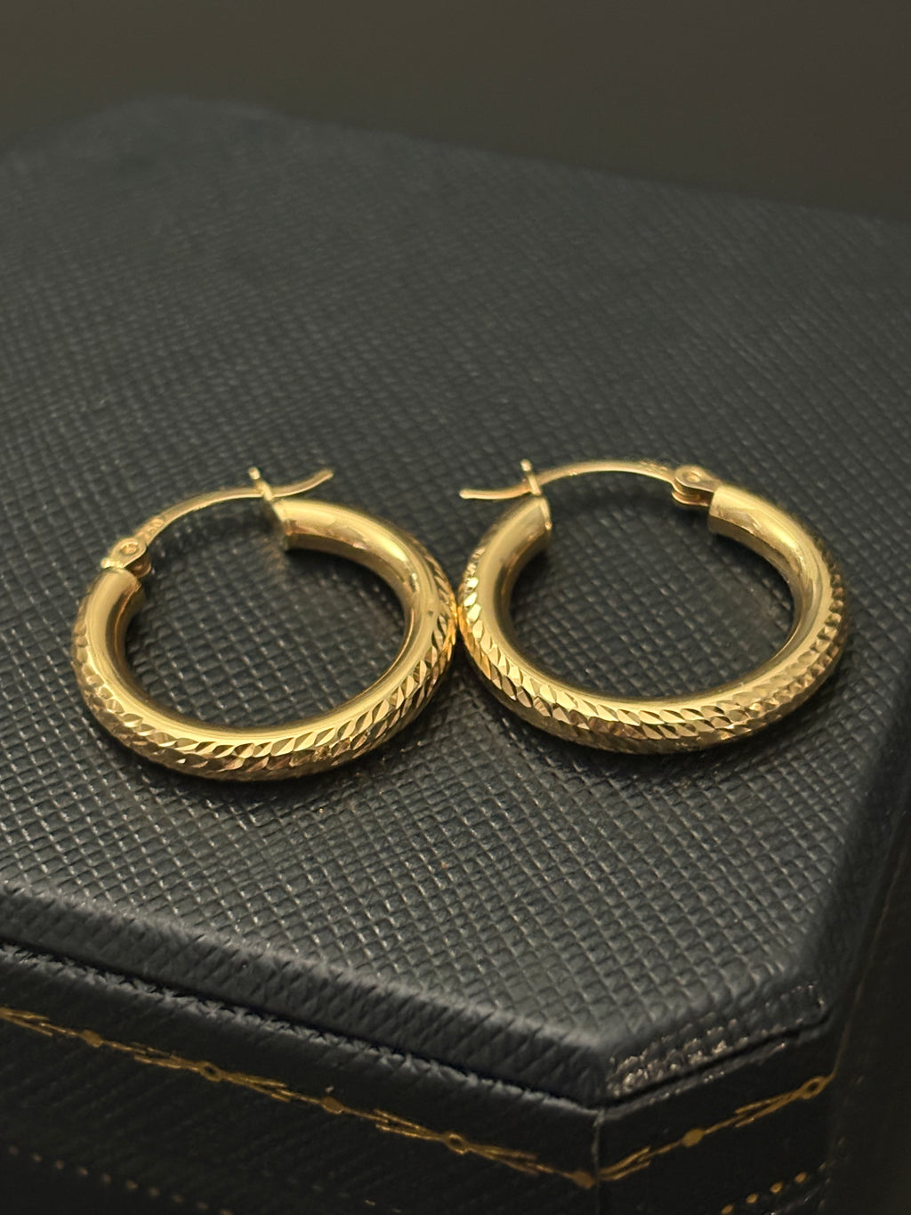 20MM Diacut Hoop Earring