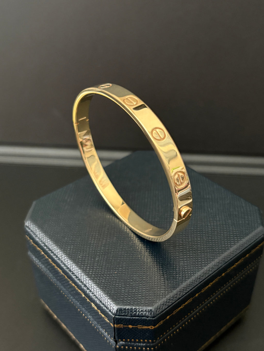 Screw Bangle