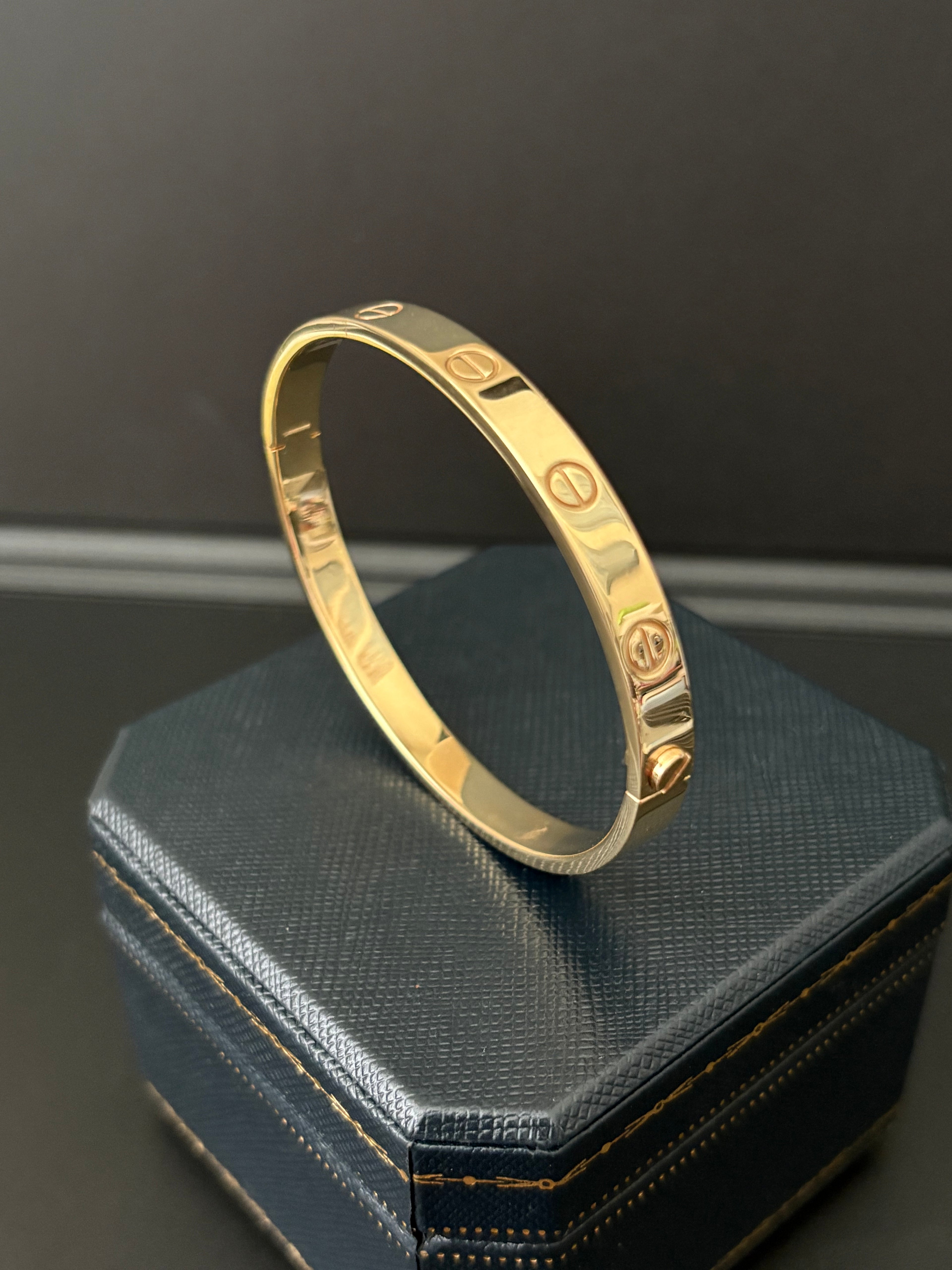 Screw Bangle
