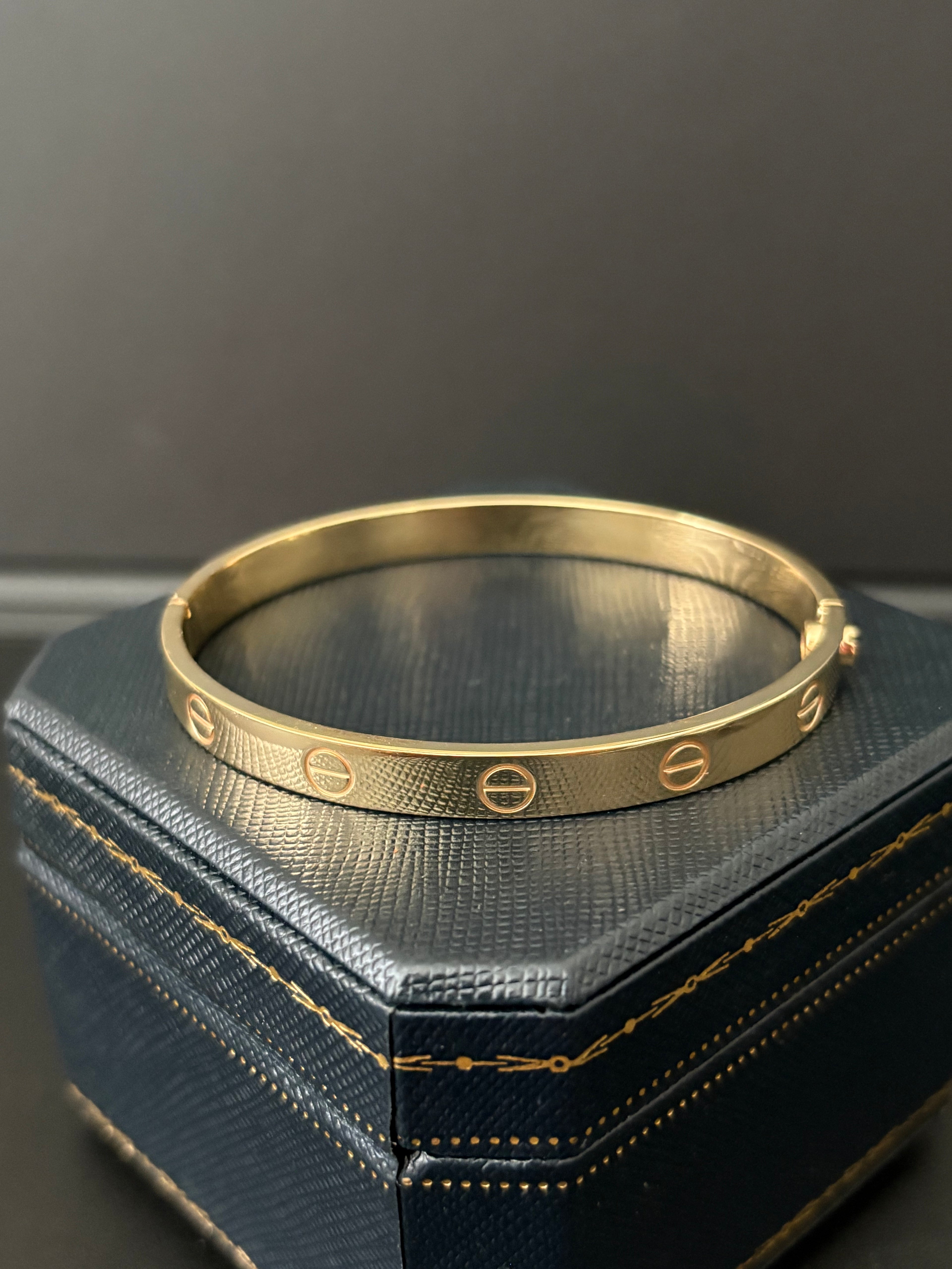 Screw Bangle